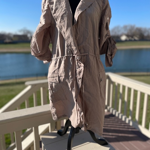 BCBG safari dress - Picture 2 of 8